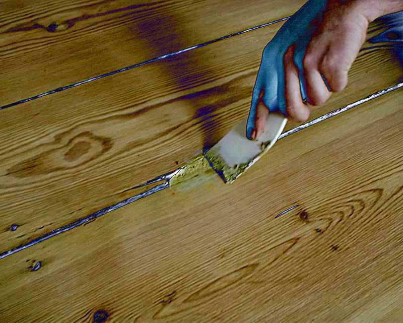 Как заделать щели в деревянных полах раз и навсегда