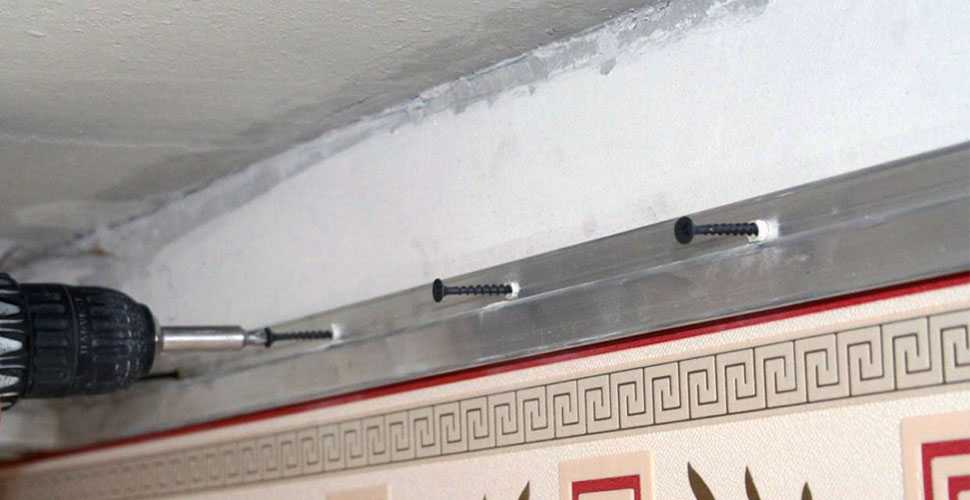 Как крепить натяжной потолок к гипсокартону своими руками одним из трех доступных способов