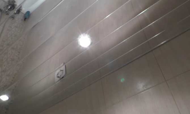 Применение и монтаж реечного алюминиевого потолка
