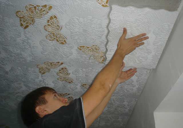 Как клеить потолочную плитку: подготовка потолка, выбор клея, методики