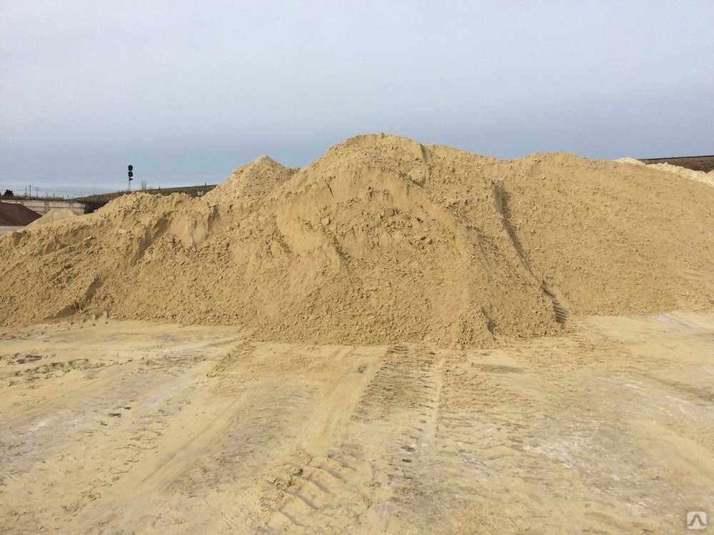 Какой песок нужен для фундамента: выбор по характеристикам и происхождению