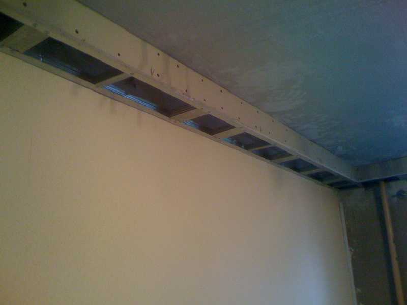 Монтаж натяжного потолка к гипсокартону — крепление и установка элементов конструкции, примеры на фото и видео