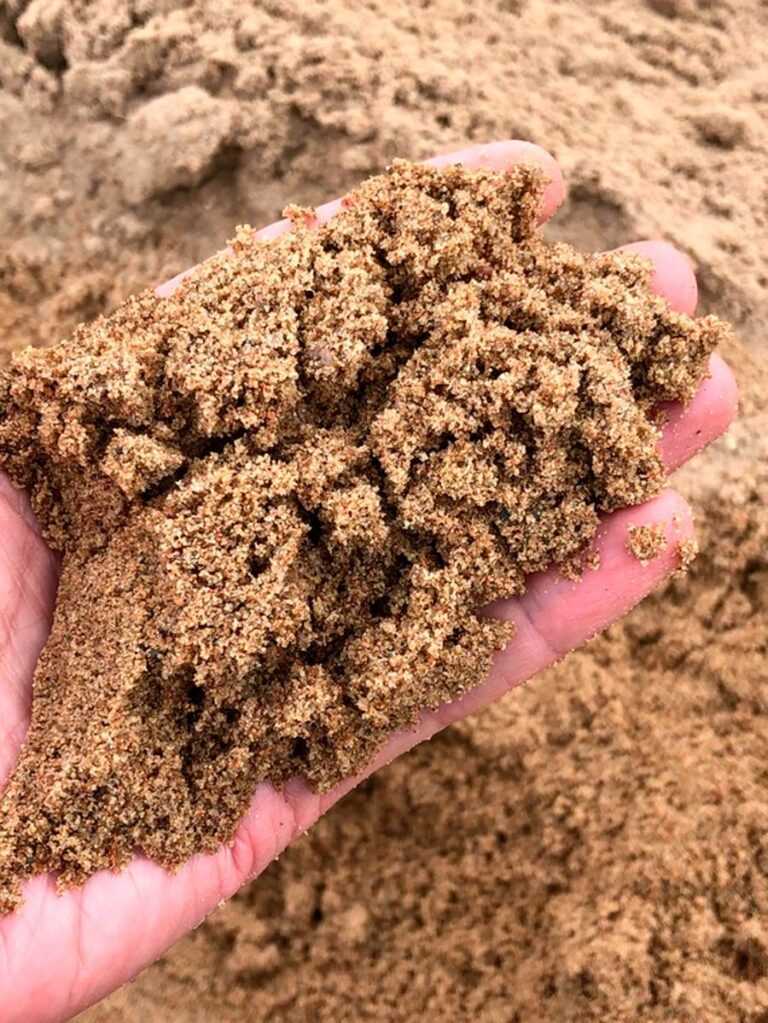 Как выбрать, какой песок нужен для подушки фундамента