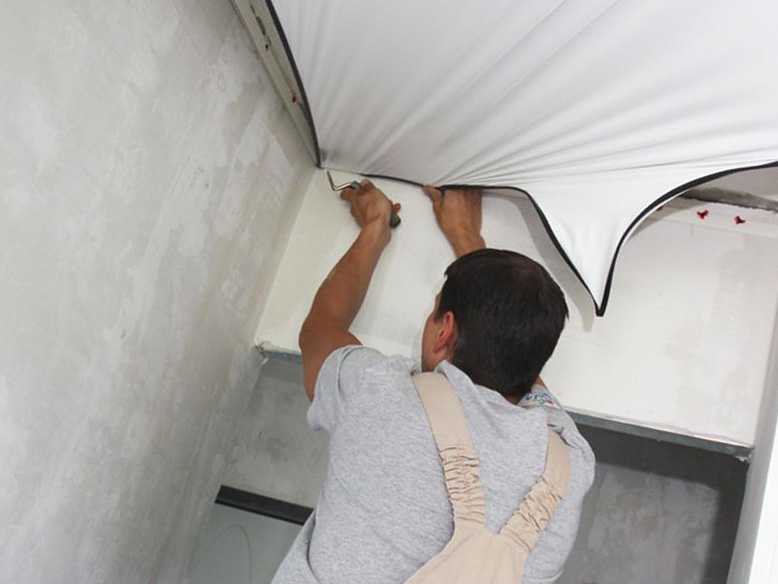Демонтаж подвесного потолка: как разобрать реечную конструкцию, как снять изделие из пластиковых панелей своими руками