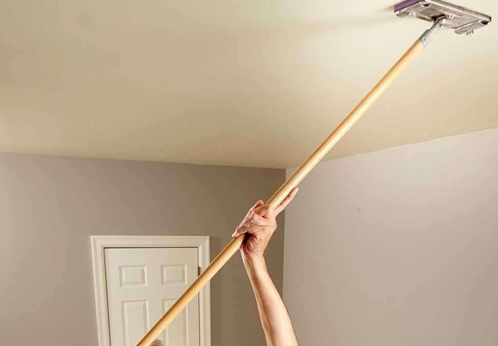 Как мыть натяжные потолки без разводов – 5 шагов и 5 средств